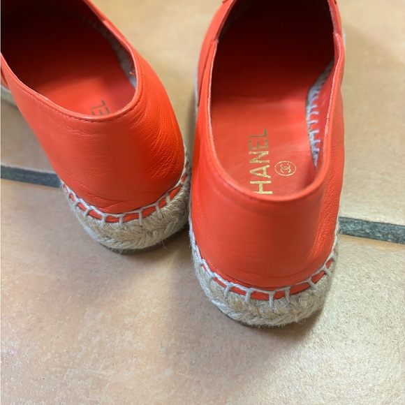 AUTHENTIC lambskin Chanel espadrilles - Picture 5 of 9